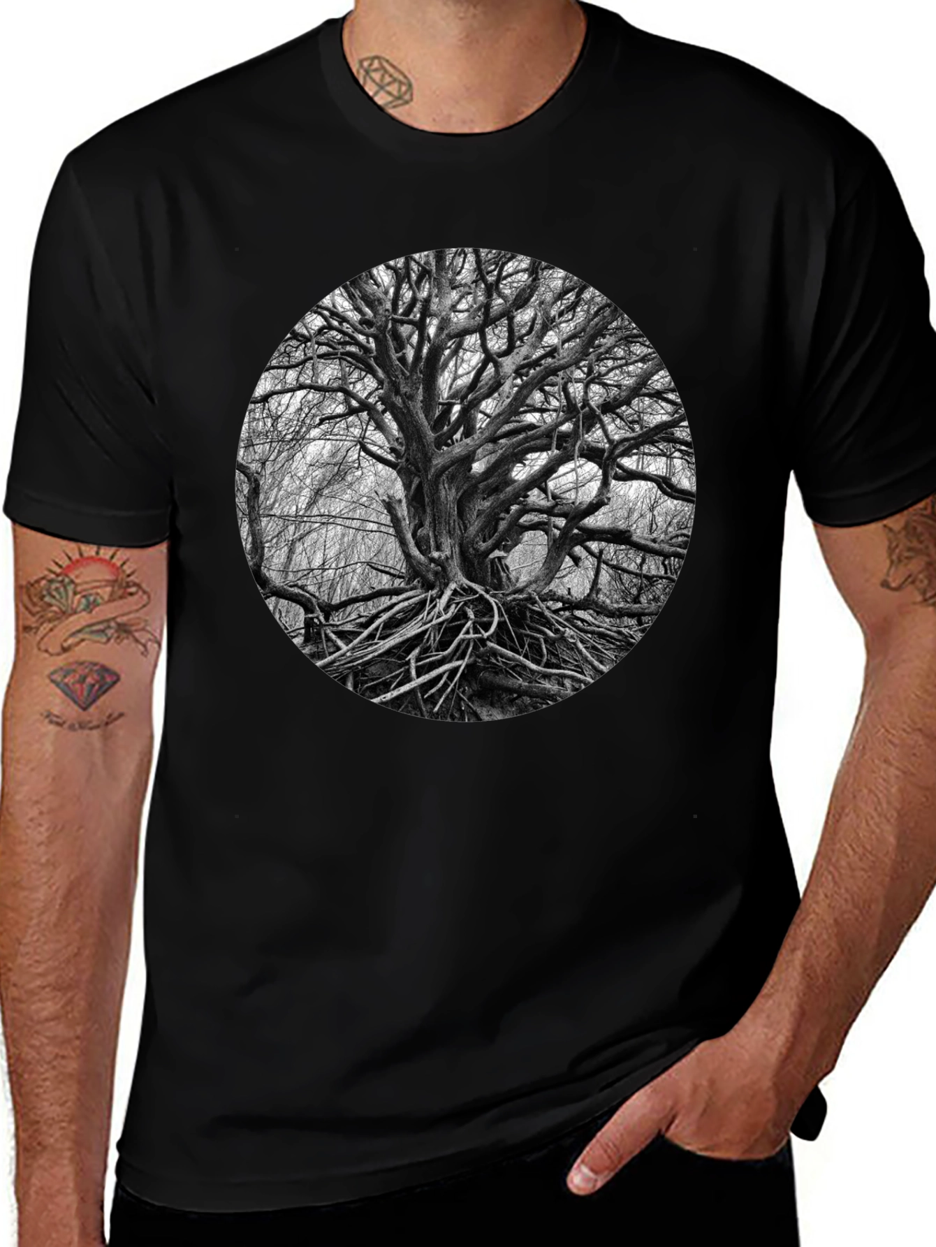 Abstract Tree Graphic Black Tee