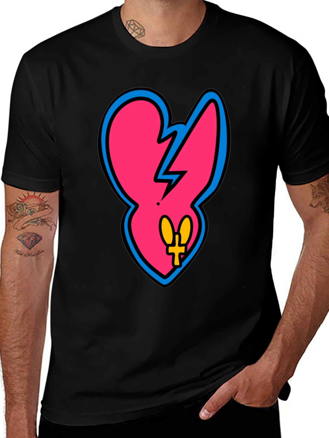 Edgy Pink Heart Graphic Tee - Casual Black T-Shirt