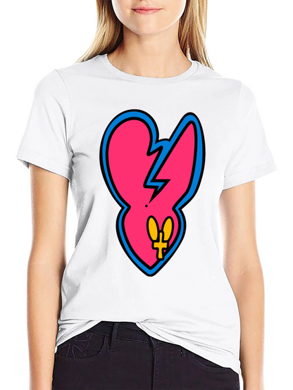 Edgy Pink Heart Graphic Tee - Casual Black T-Shirt