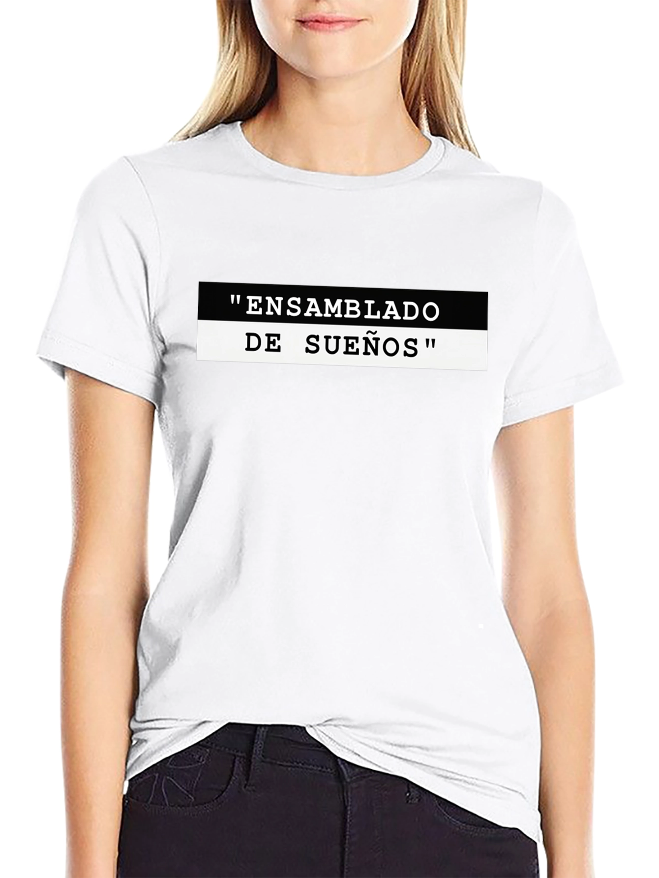 Ensambrado De Sueños Graphic Tee
