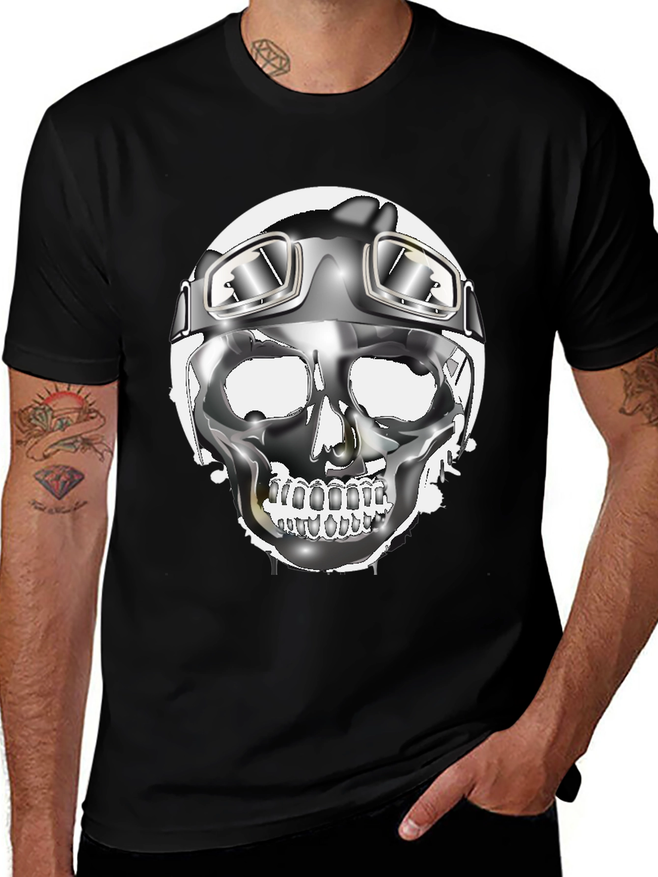 Skull Helmet Graphic Tee - Cool Biker Design