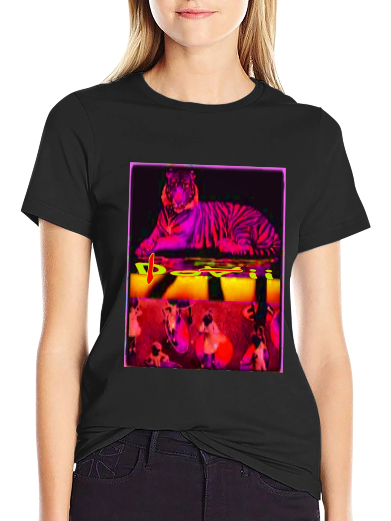 Tiger Graphic Tee - Bold Artistic Design