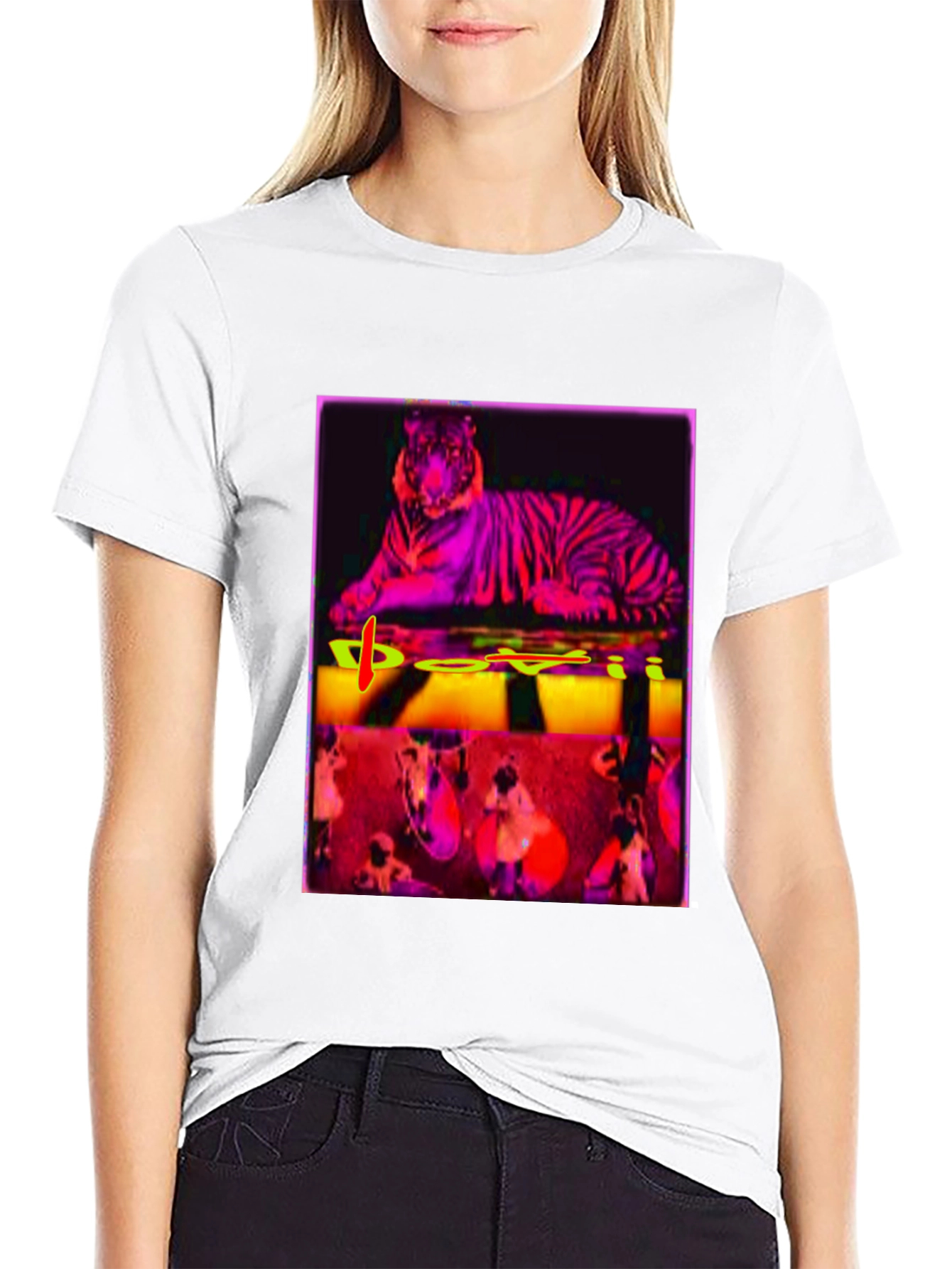 Tiger Graphic Tee - Bold Artistic Design