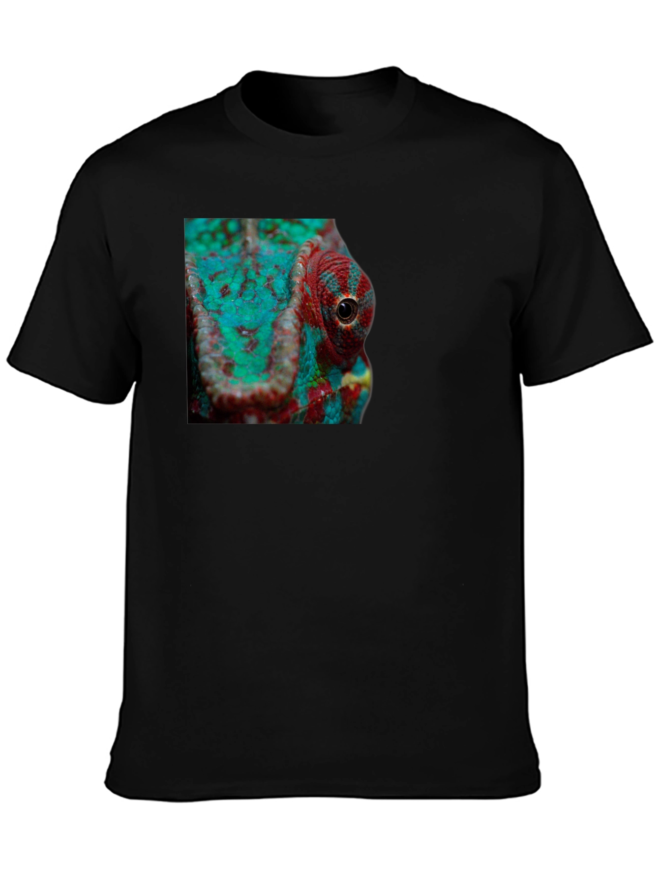 Chameleon Close-Up Graphic T-Shirt
