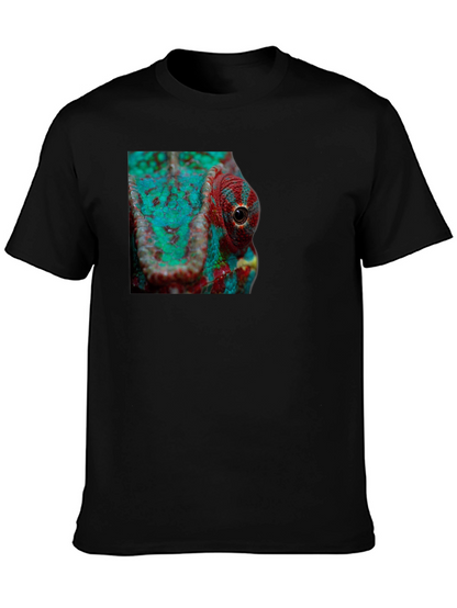 Chameleon Close-Up Graphic T-Shirt