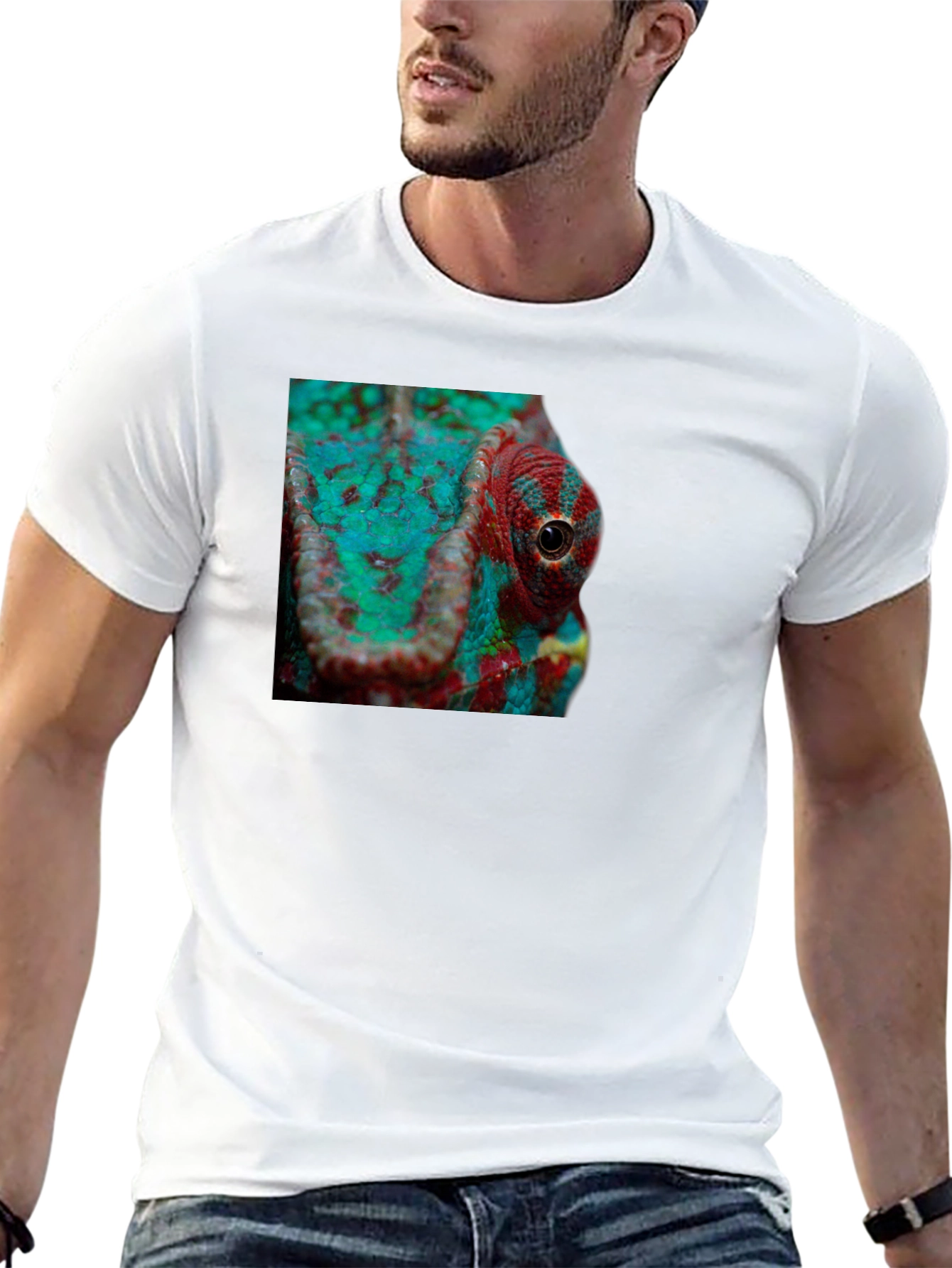 Chameleon Close-Up Graphic T-Shirt