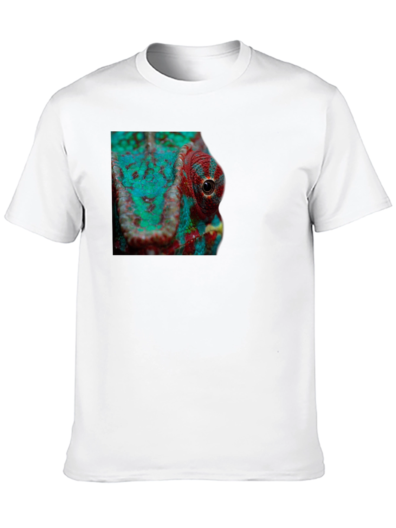 Chameleon Close-Up Graphic T-Shirt