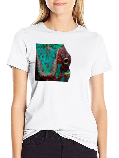 Chameleon Close-Up Graphic T-Shirt