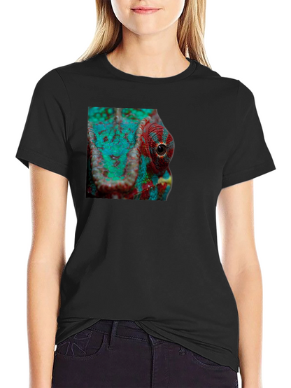 Chameleon Close-Up Graphic T-Shirt