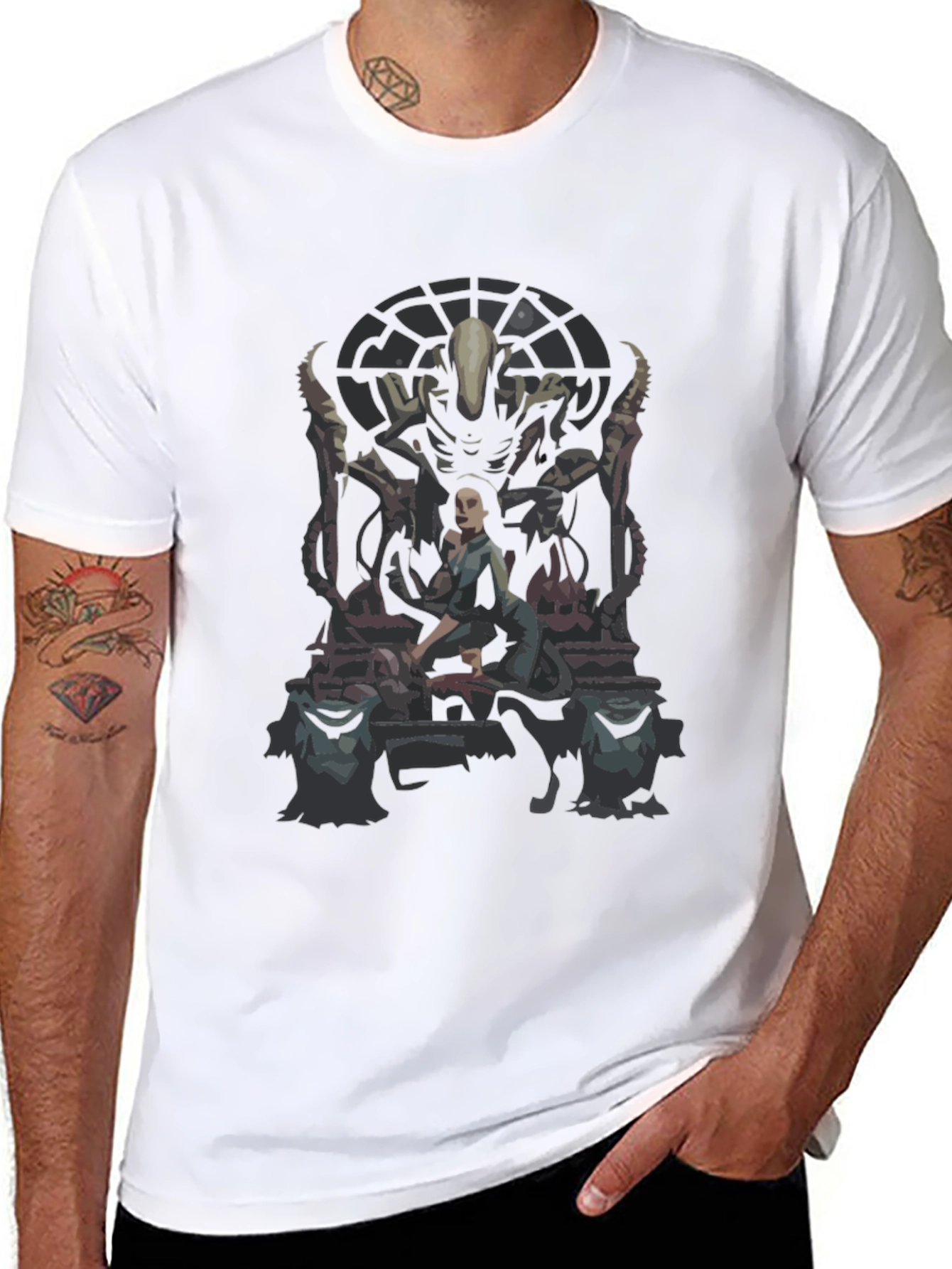 Alien Queen Graphic T-Shirt