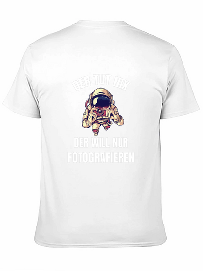 Astronaut Photographer Graphic Tee - Der Tut Nix Shirt