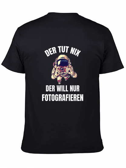 Astronaut Photographer Graphic Tee - Der Tut Nix Shirt